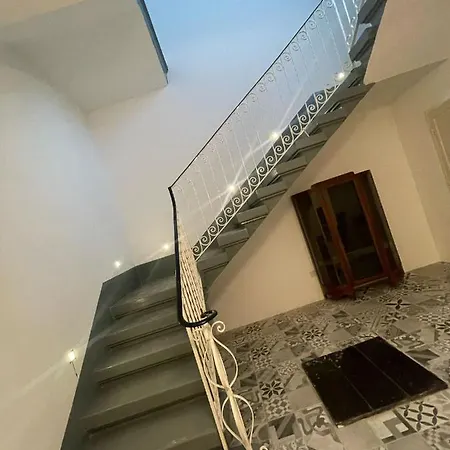 Dgl1032 - Townhouse In The Quaint Village Of Dingli, Modernly Refurbished Holiday home *