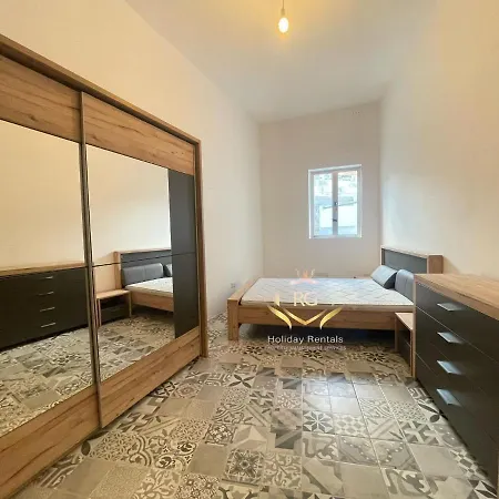 Hébergement de vacances Dgl1032 - Townhouse In The Quaint Village Of Dingli, Modernly Refurbished *